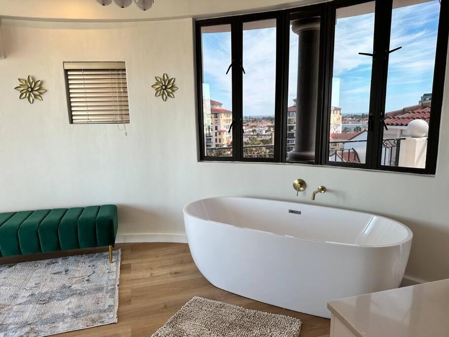 Apartment 30% Off Designer Penthouse - Backup Power - Kapstadt